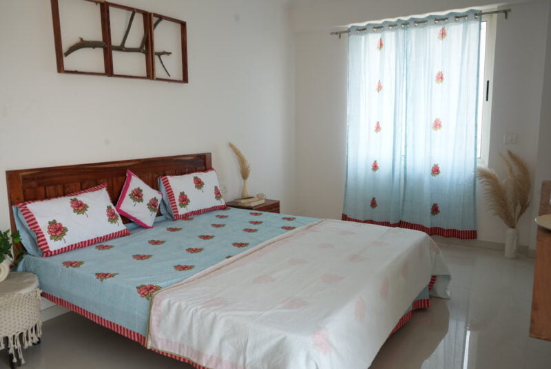 Torquoise Textured and Buta Print Bedsheet - Image 4