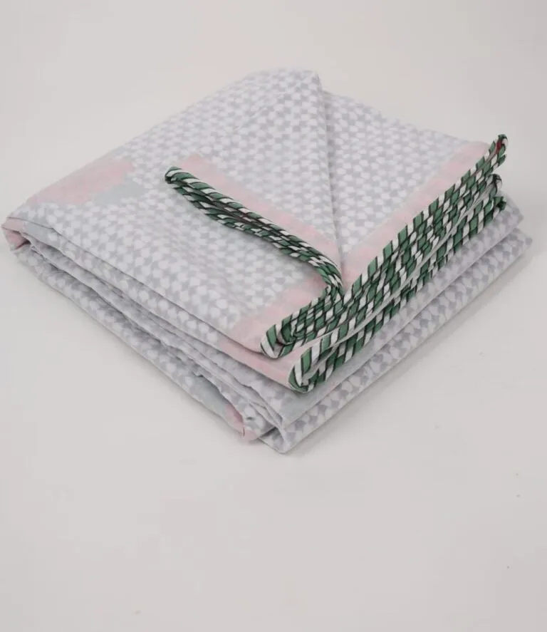 "Elegant textured dohar"