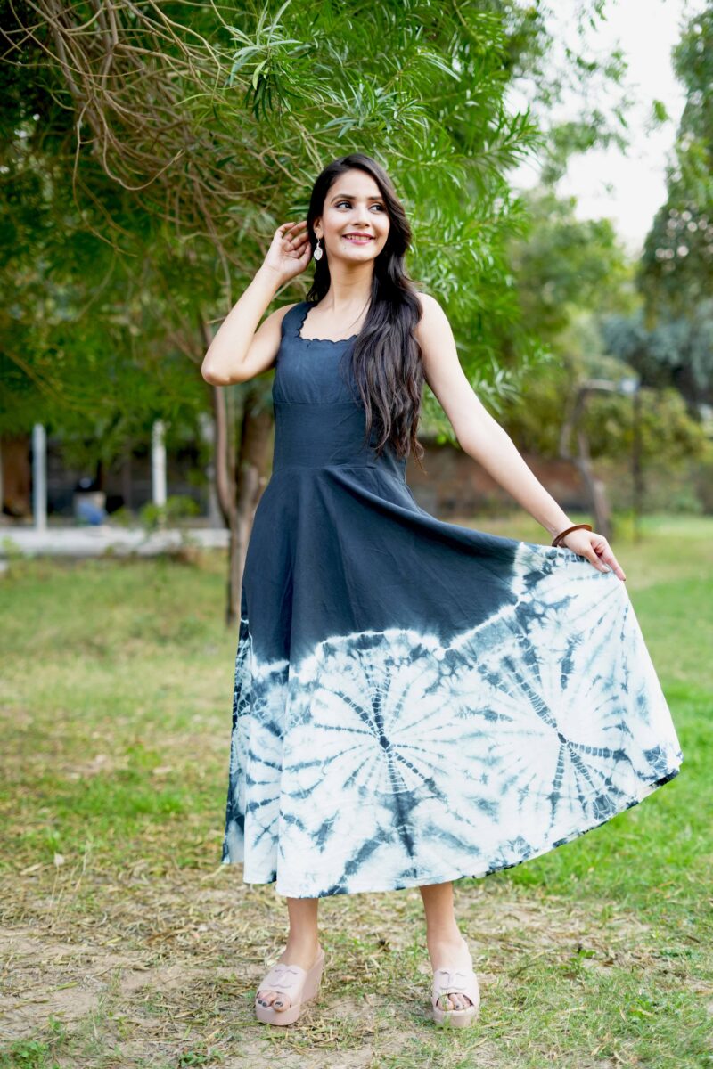 Beautiful Cotton Tie-Dye Sleeveless Dress - Image 3